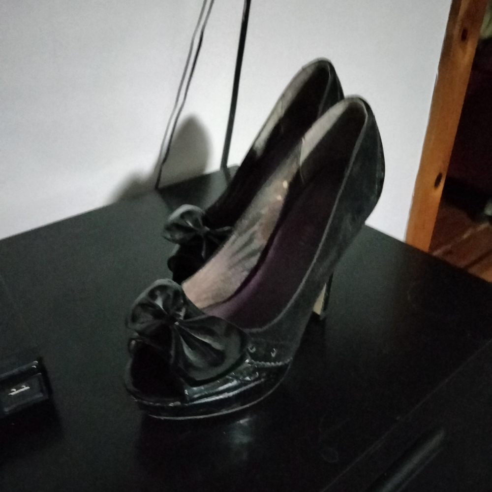 Heels size 7